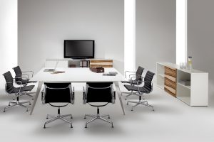 LinieM. Generous desk for optimal cooperation